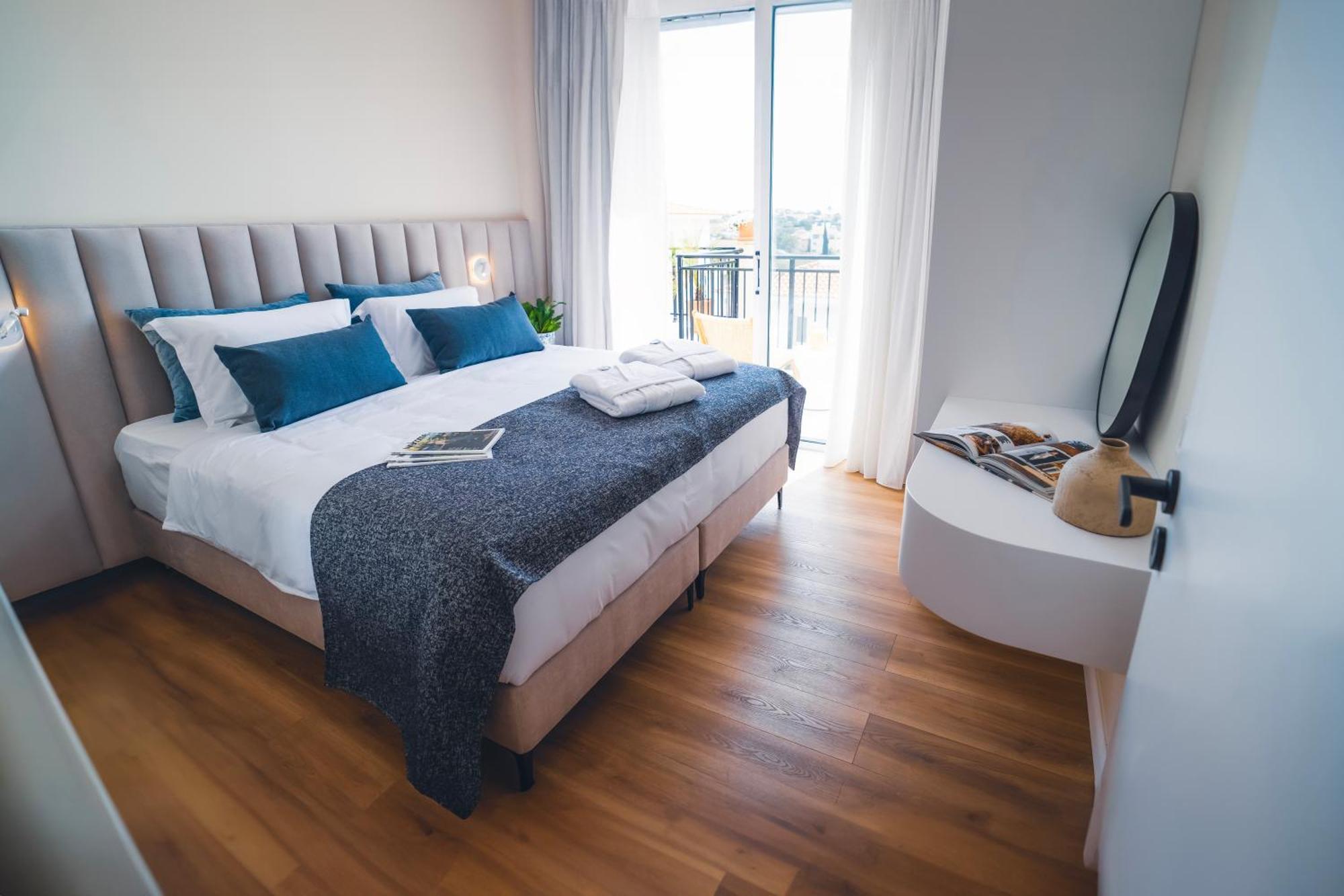 Hotel Wellclub - Wellness Family Experience - Seaview à Paphos Extérieur photo