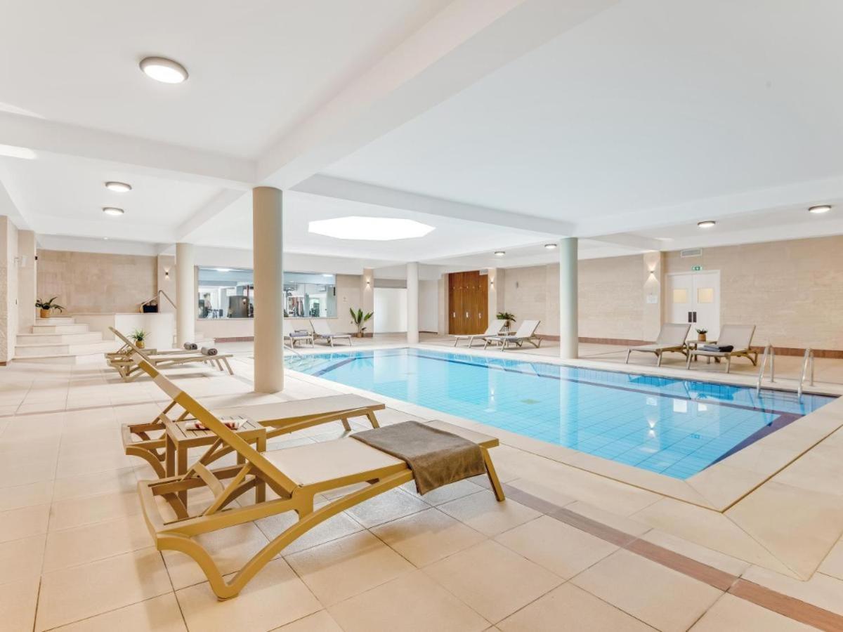 Hotel Wellclub - Wellness Family Experience - Seaview à Paphos Extérieur photo