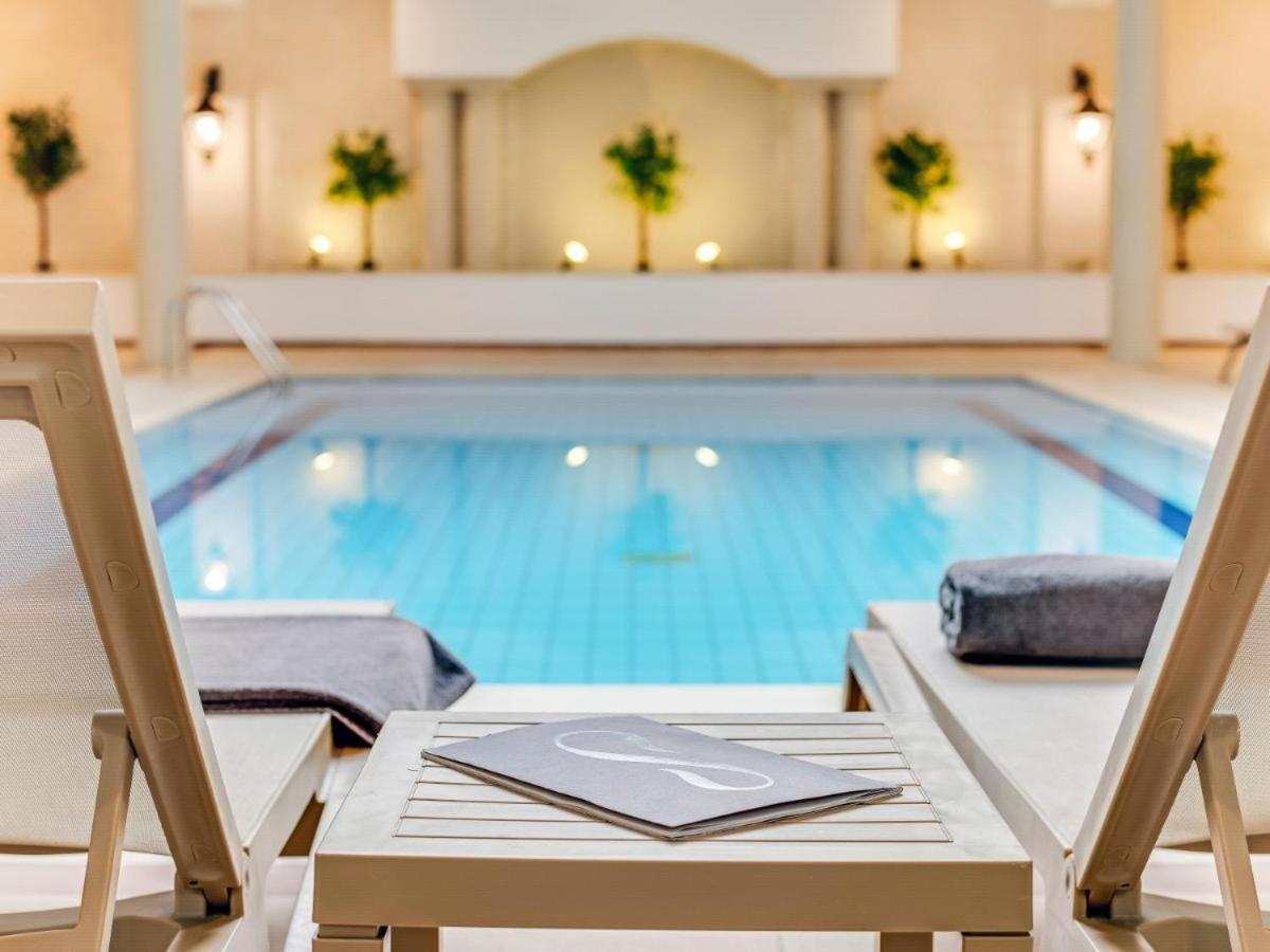 Hotel Wellclub - Wellness Family Experience - Seaview à Paphos Extérieur photo