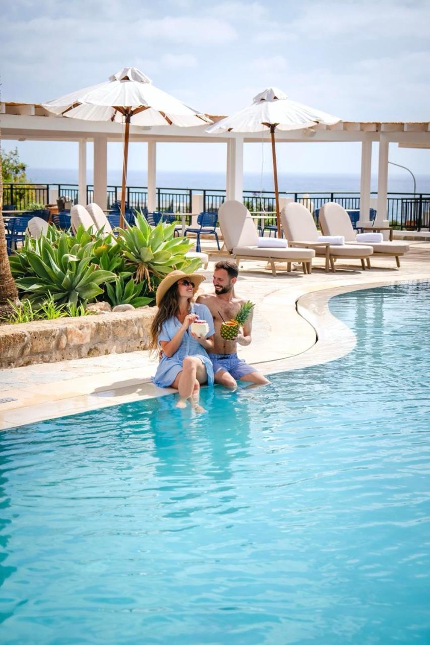Hotel Wellclub - Wellness Family Experience - Seaview à Paphos Extérieur photo